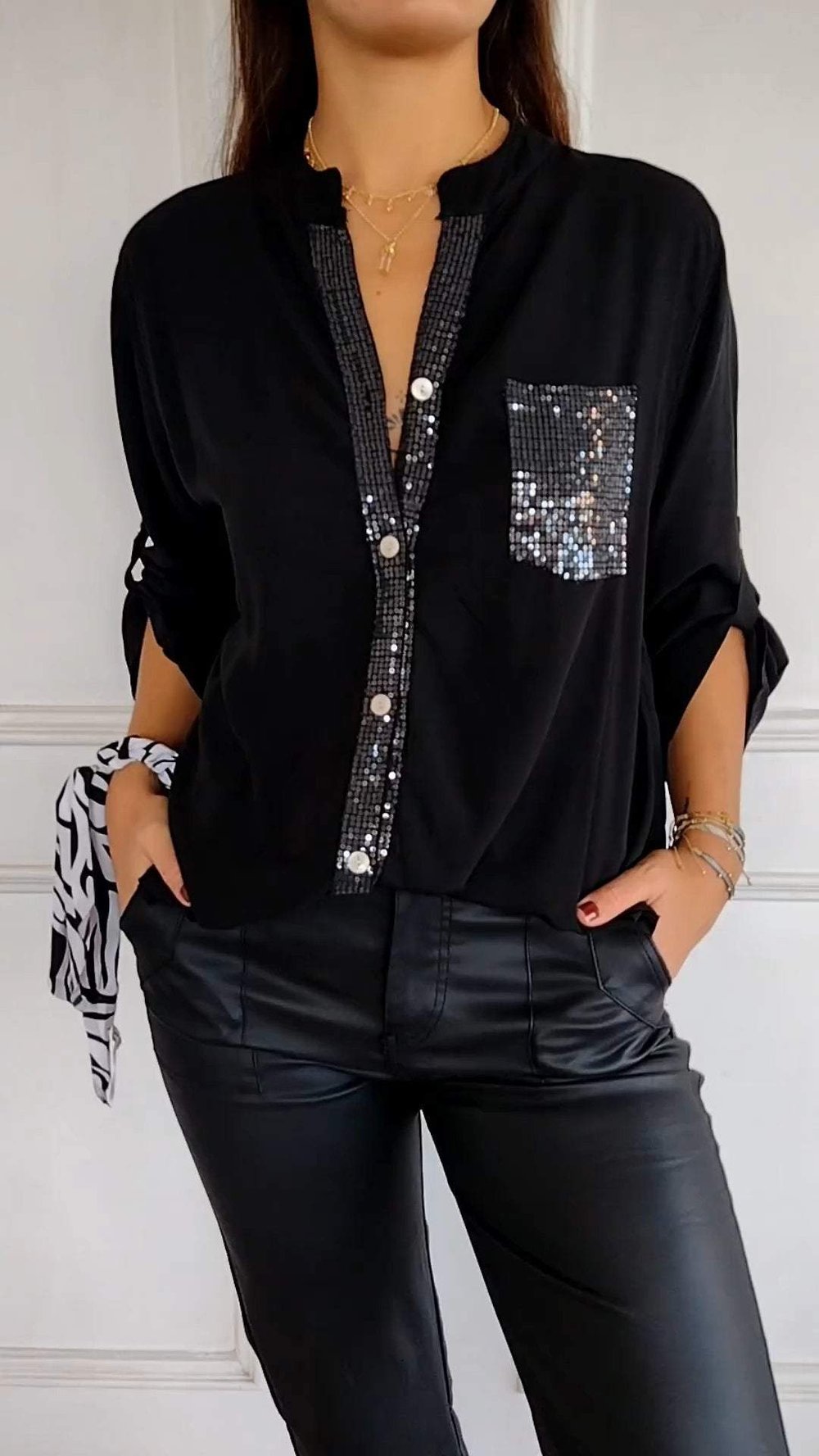 COTTON V™ | V-Neck Sequin Mid-Sleeve Casual Top