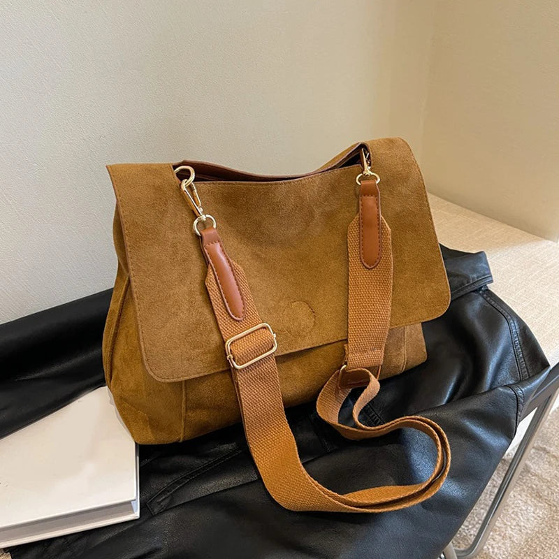 Vintage-Style Luxury Shoulder Bag