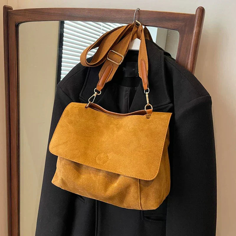 Vintage-Style Luxury Shoulder Bag